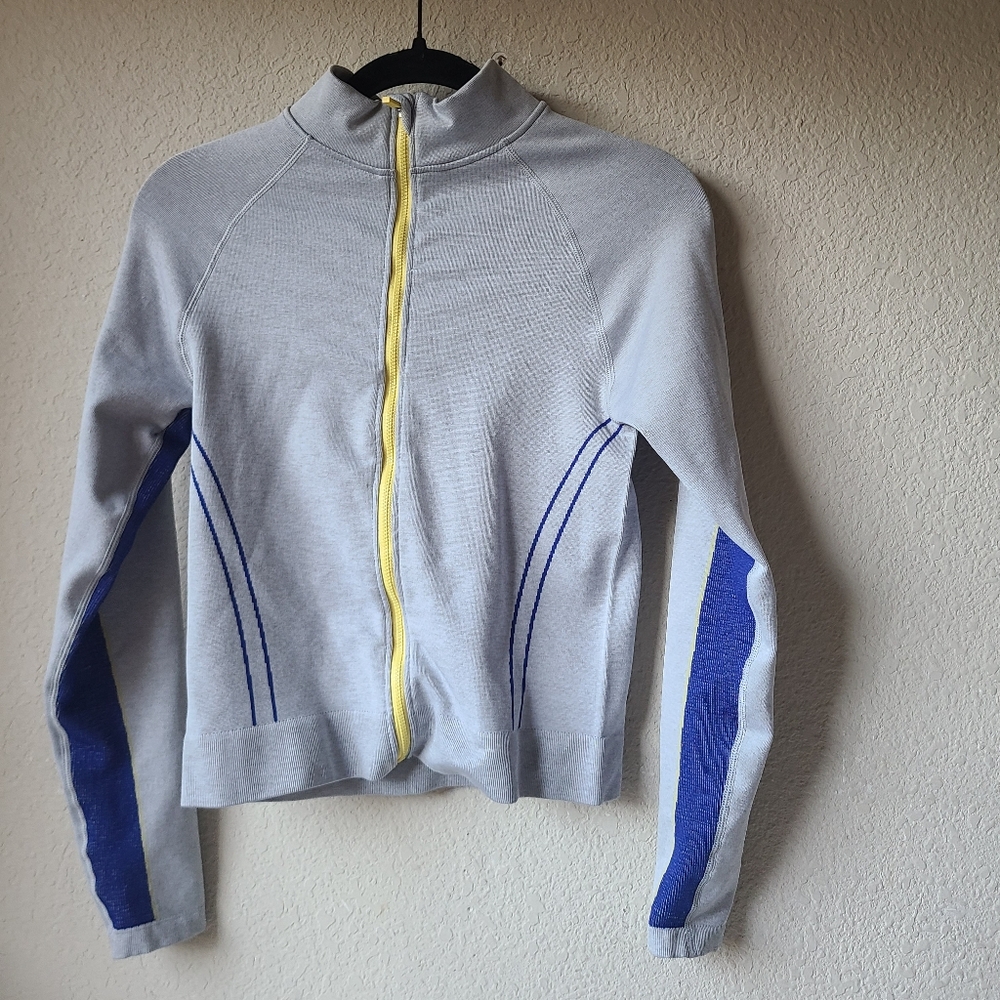Fabletics Gray Winnie Seamless Panel Track Jacket… - image 2